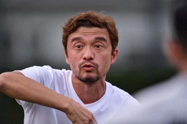 蓝羽：能不能讲一讲马丽在其中的表现怎么样？