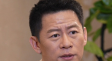 由宫崎骏执导的本届电影节开幕影片《起风了》最终在奖项上颗粒无收，与本片在日本国内连续八周荣登票房榜首的热卖情形形成了鲜明的对比。